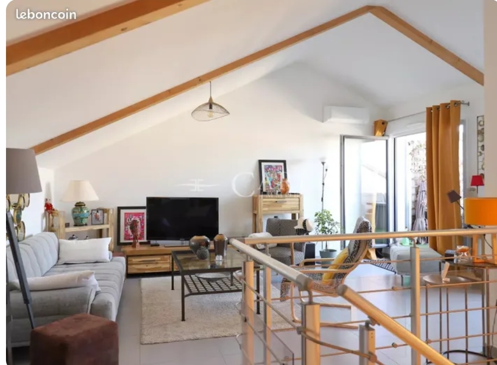 Joli t2 44m2 avec terrasse Appartement · 4 personnes · 1 chambreAppartement, 4 personnes, 1 chambre · Le Grau-du-Roi  À partir de   $61  / nuit